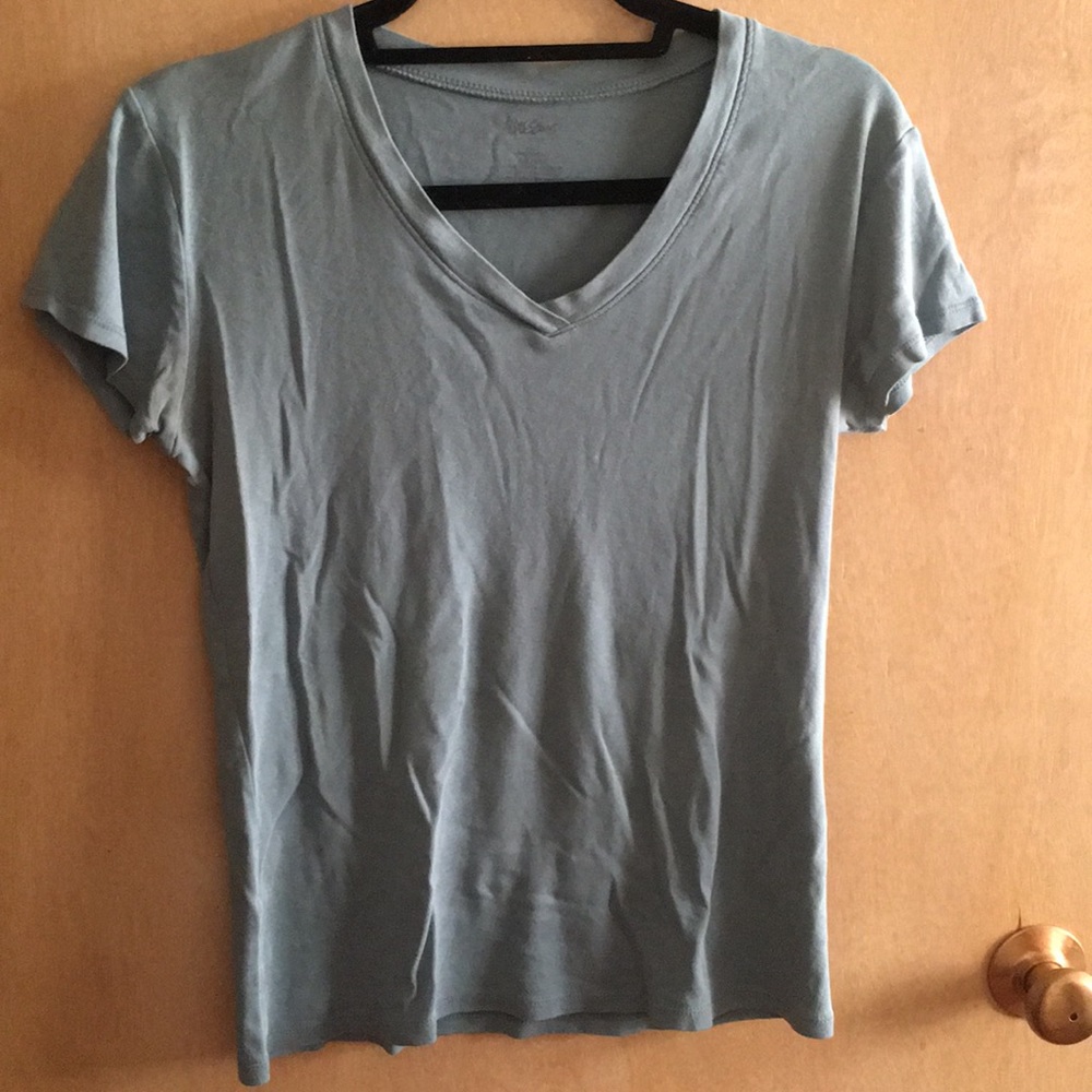 Cute blue grey tee shirt